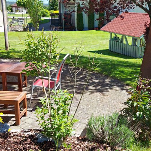 Aussenanlage Ferienhaus Weishaupt-Steffelin